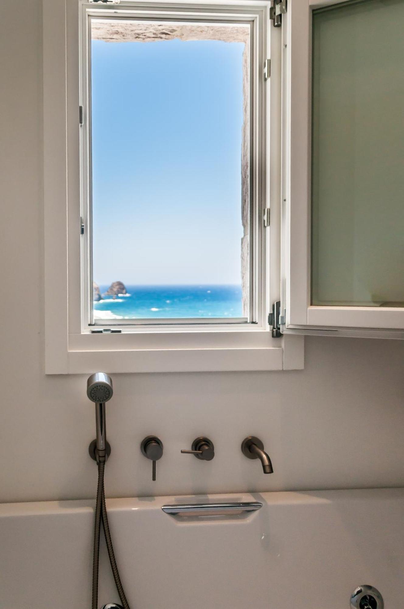 Exclusive Room with Spa Bath, Balcony and Panoramic View,646176129:JPEG