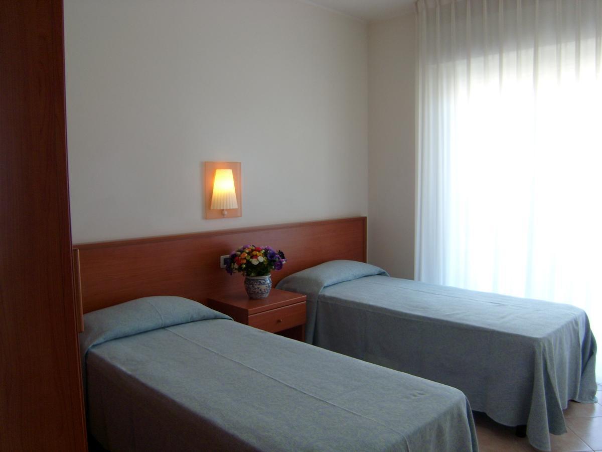 Three-Bedroom Apartment,536484873:JPEG