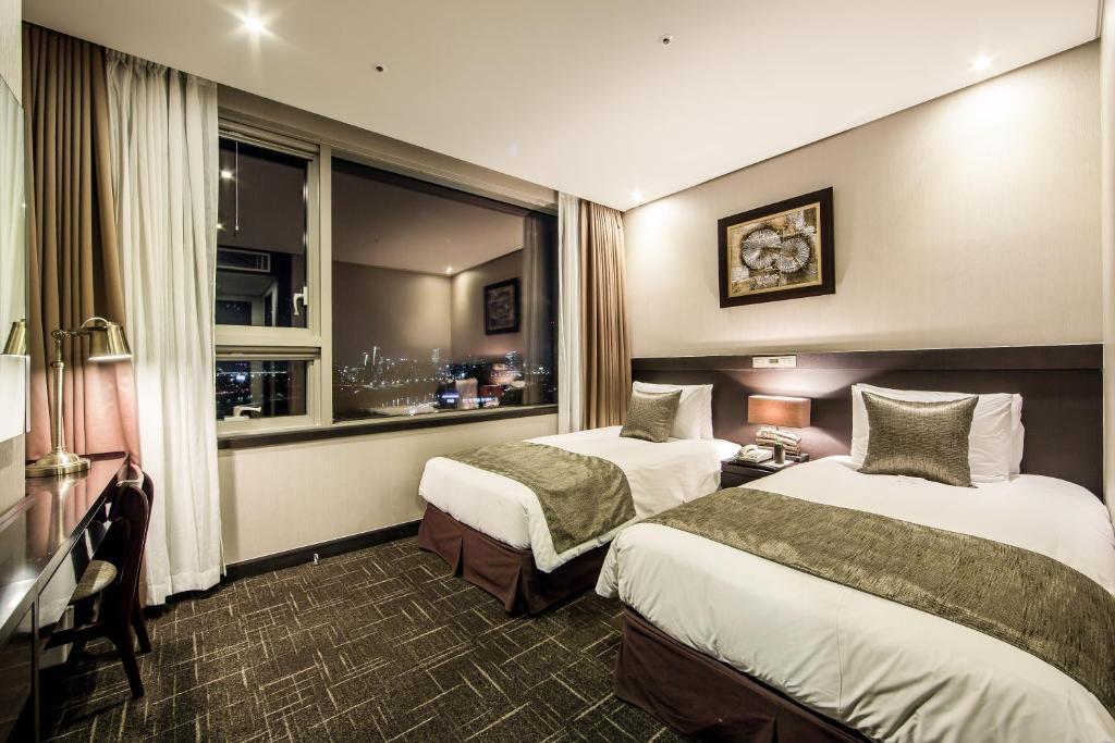Standard Twin Room