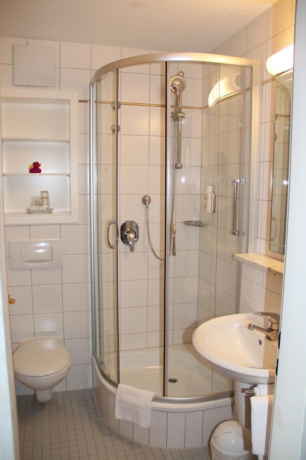 Standard Double Room,537437892:JPEG