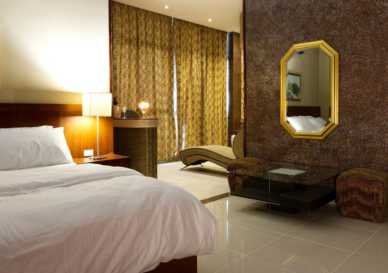 Suite con bañera de hidromasaje - Cama extragrande