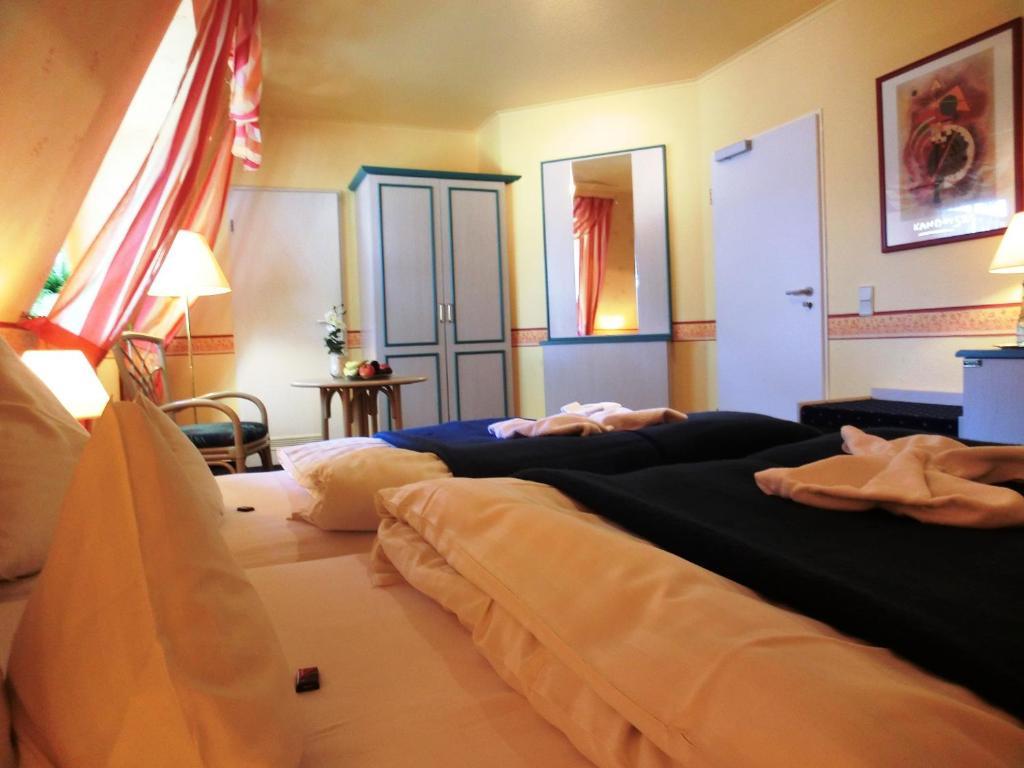 Double Room,61367299:JPEG