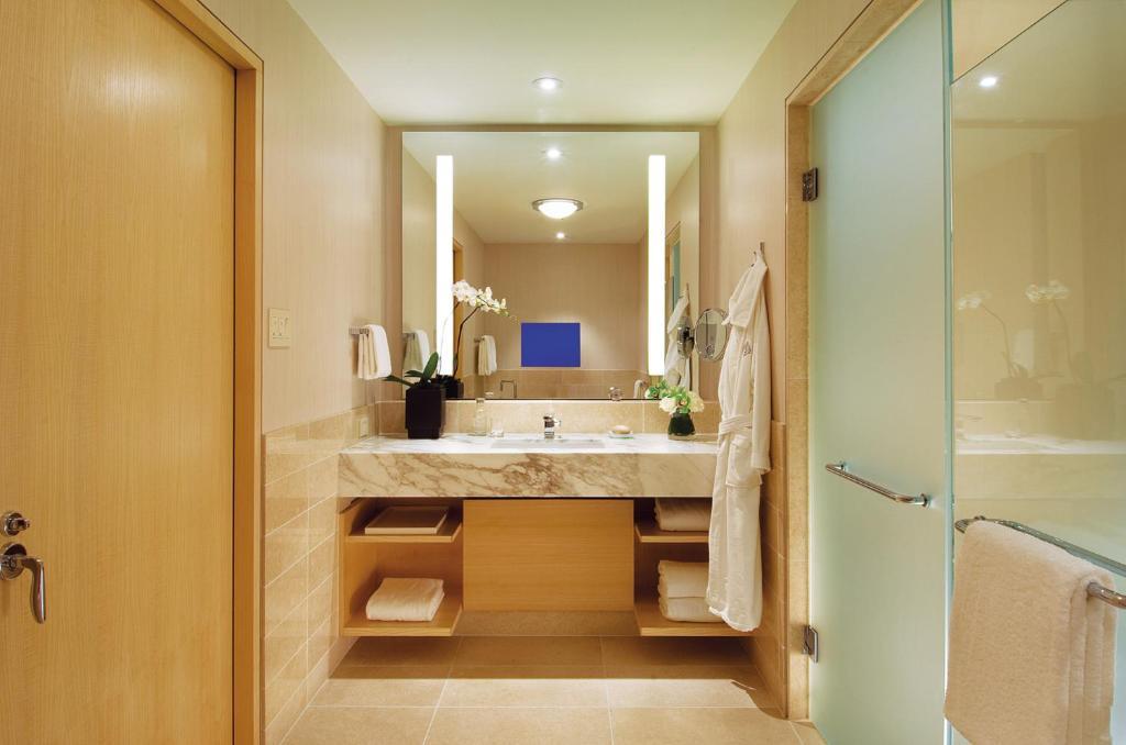 Quarto com Cama King-size e Vista para Seattle