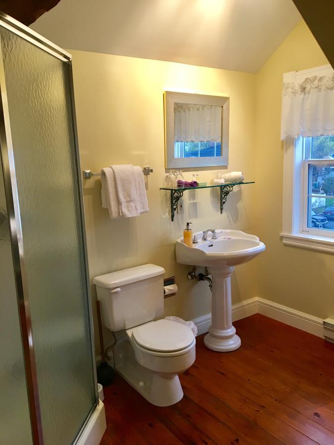 Deluxe King Suite,642958212:JPEG