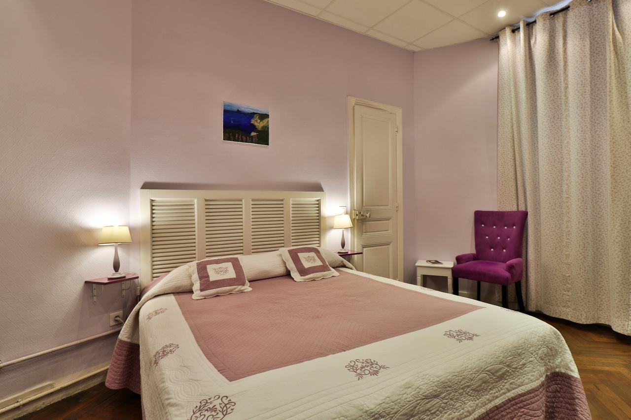 Studio with Balcony,645105582:JPEG