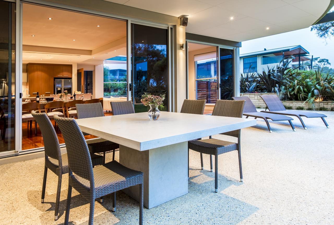 Four-Bedroom Deluxe Home - Oceanfront,656473770:JPEG