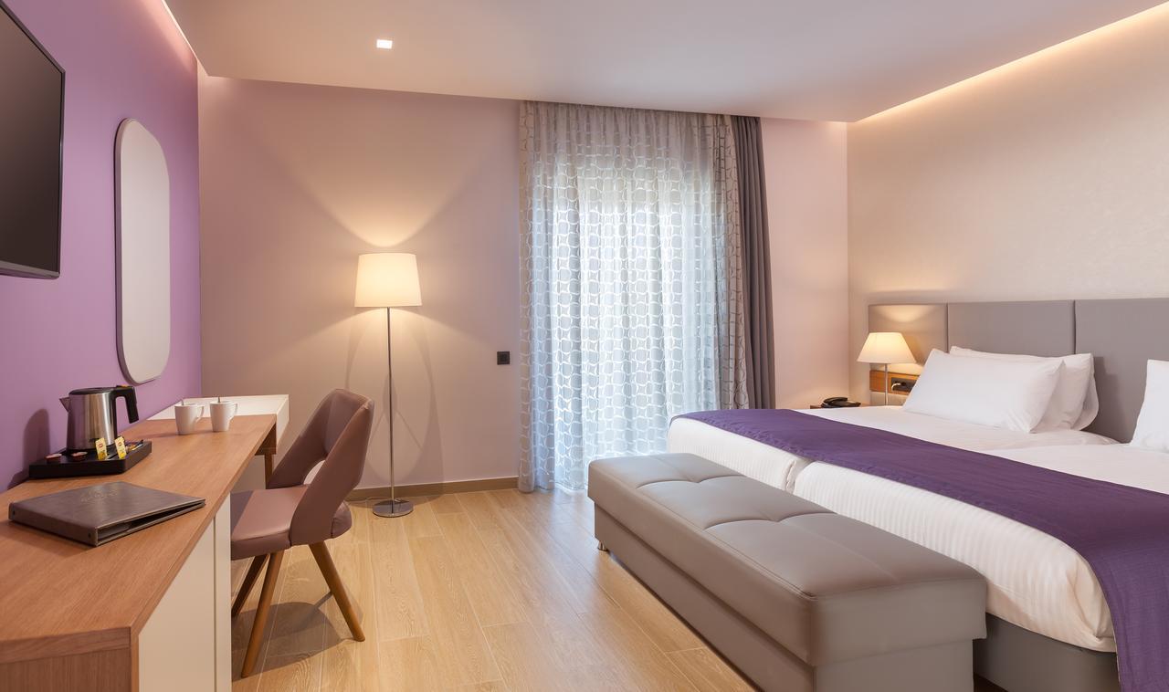 Junior Suite with sofa bed,1207999975:JPEG