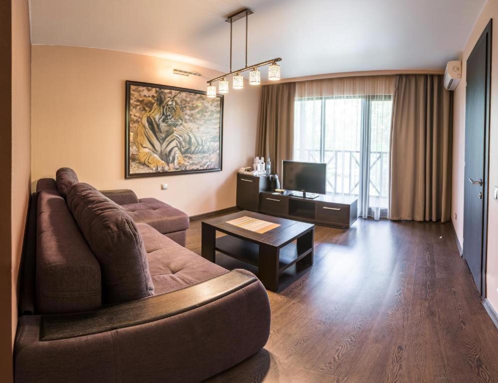 Junior Suite with Garden View