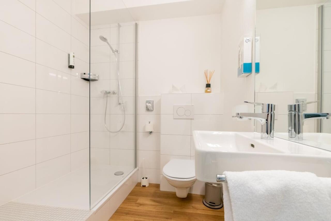 Family Room,685126314:JPEG