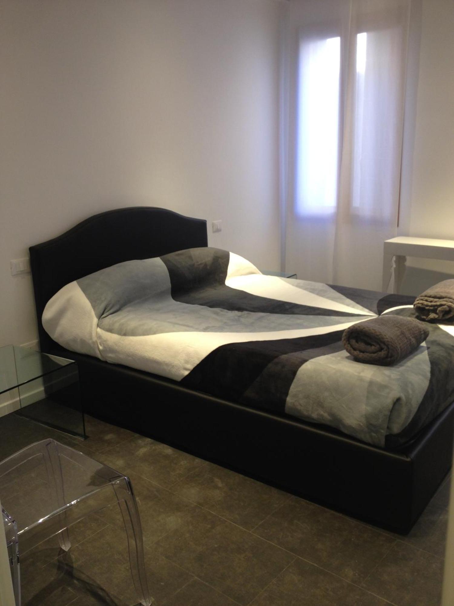 Apartment mit 3 Schlafzimmern und Terrasse - Nebengebäude
