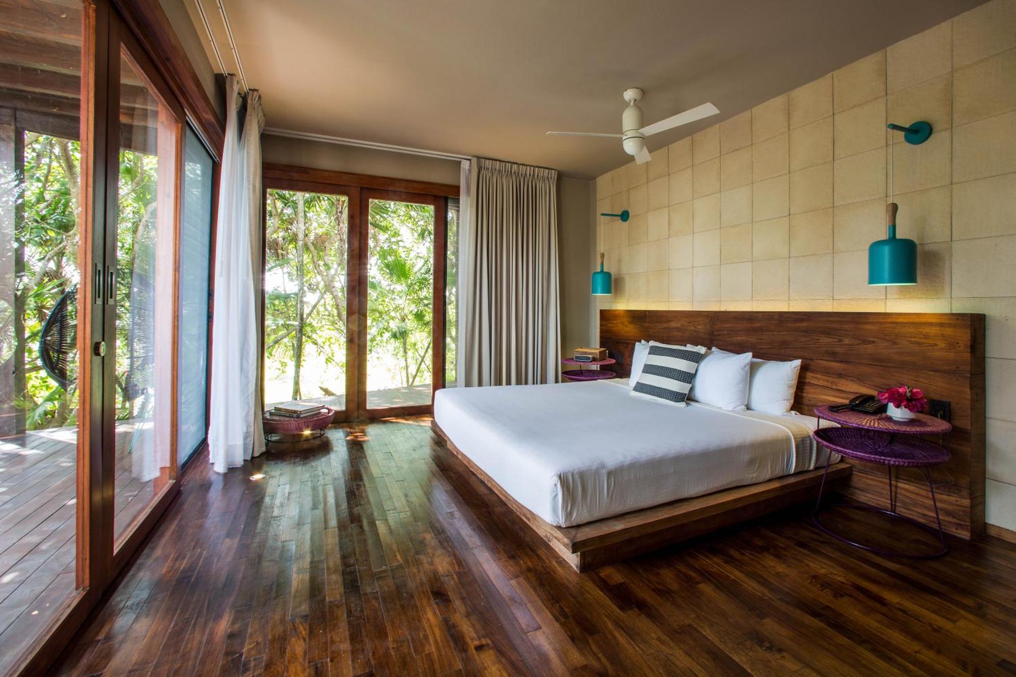 Quarto com Vista Floresta e Banheira de Hidromassagem