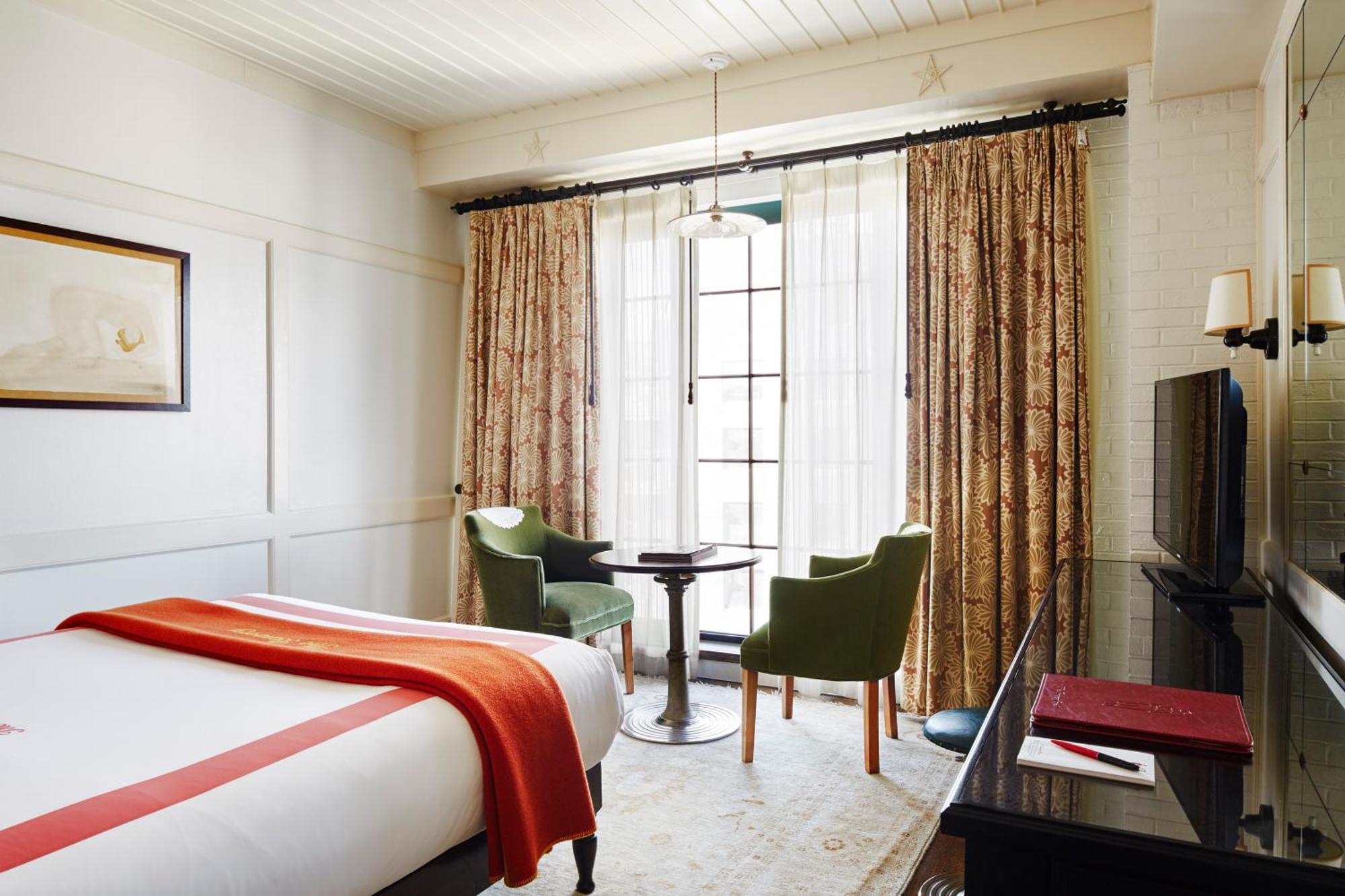 Zimmer mit Queensize-Bett