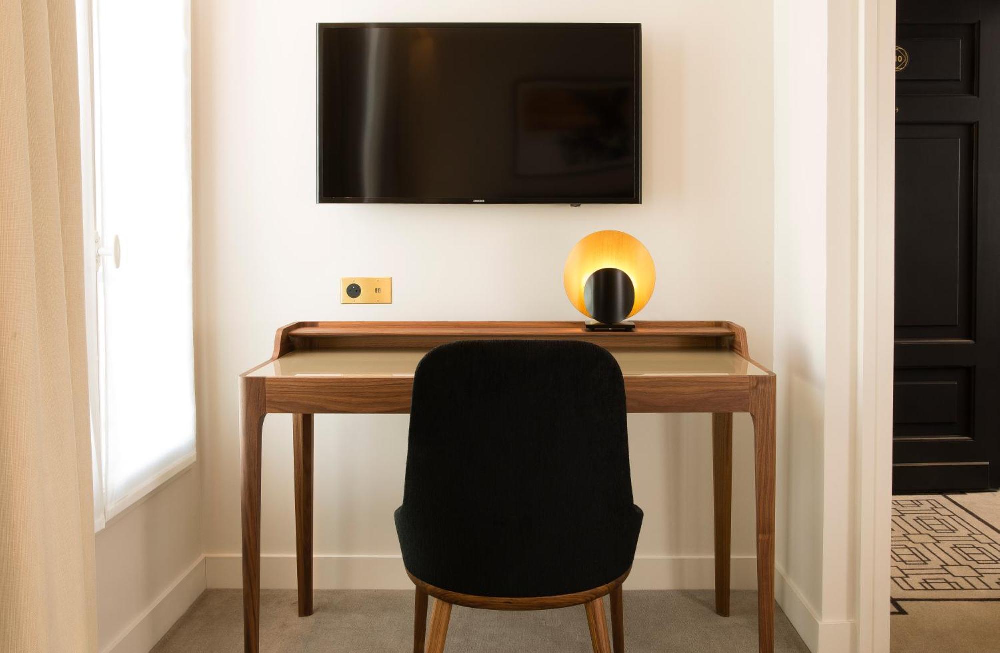 Deluxe Double Room,728619850:JPEG