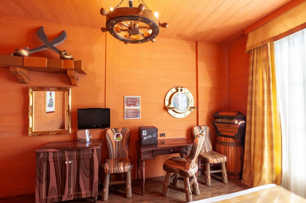 Roulette Themed Room B