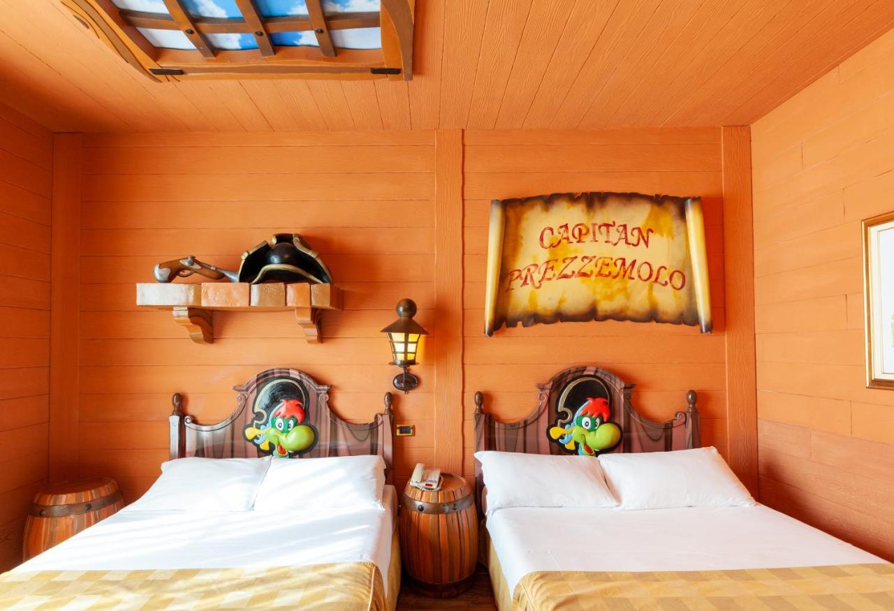 Roulette Themed Room B