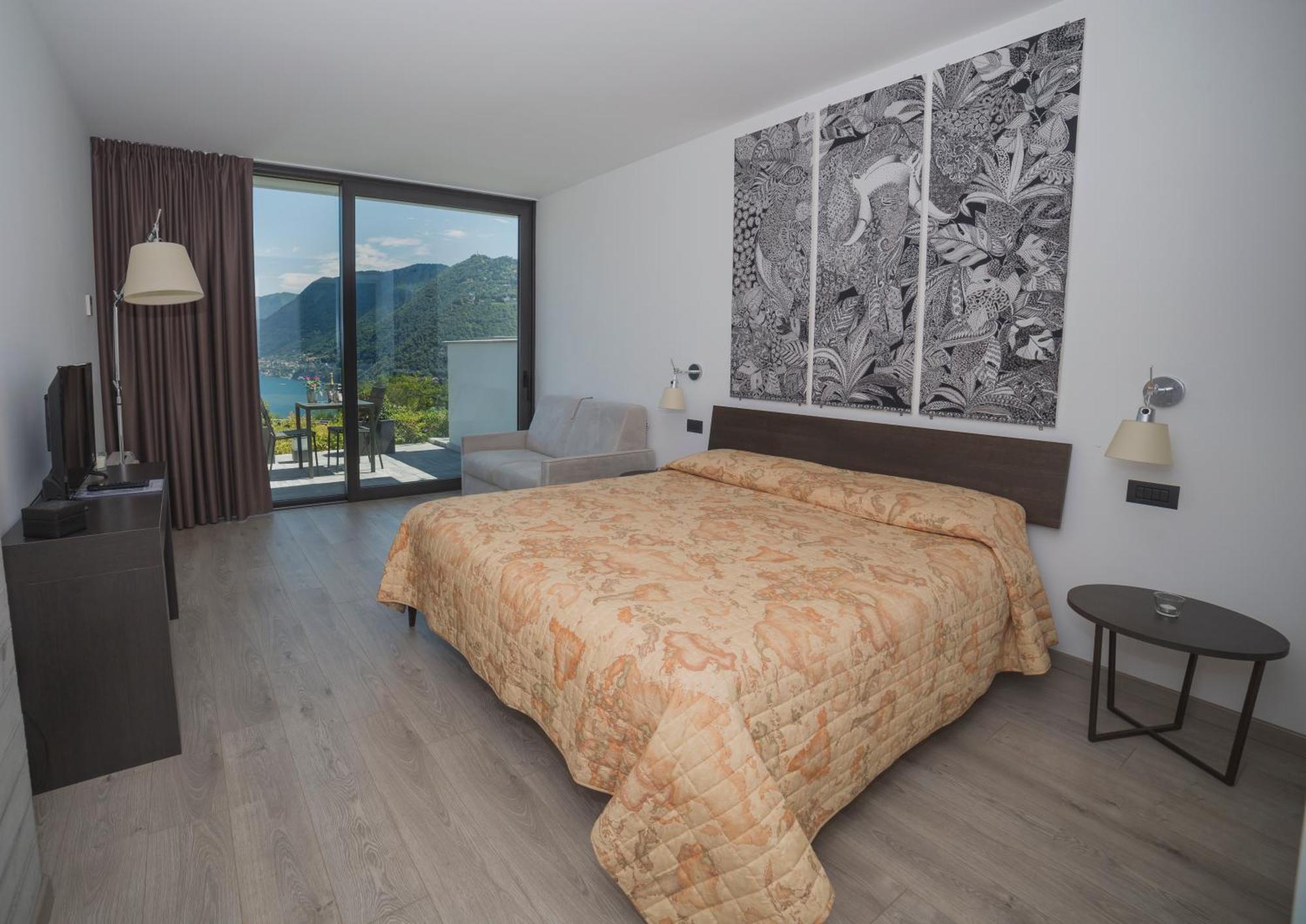 Deluxe Double Room Terrace Lake View