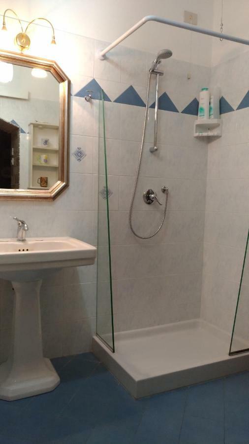 Double Room with Private Bathroom,850879718:JPEG