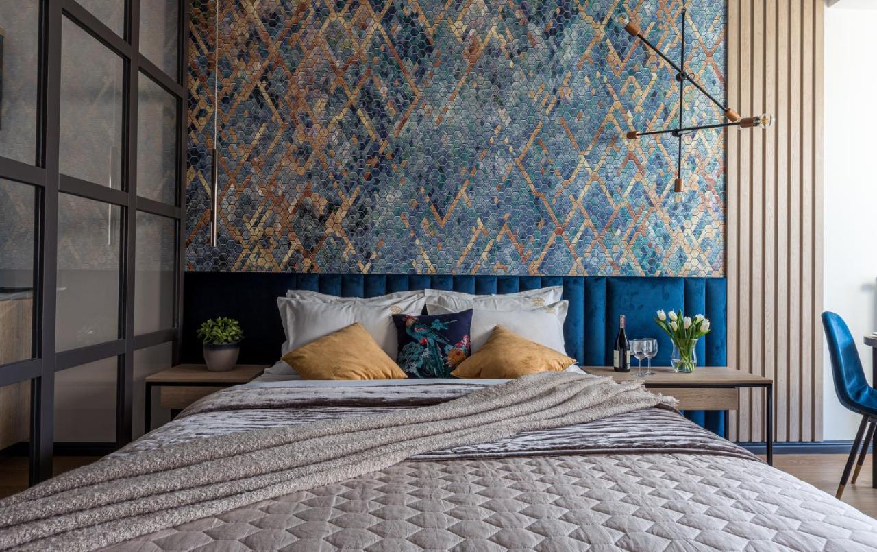 Studio with Balcony,952154680:JPEG