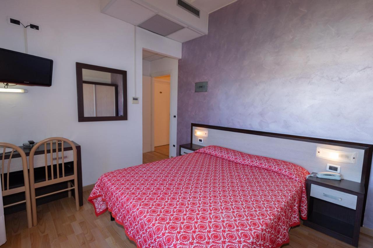 Double or Twin Room,996611197:JPEG