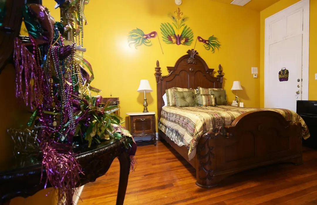 The Magnolia Mansion-1