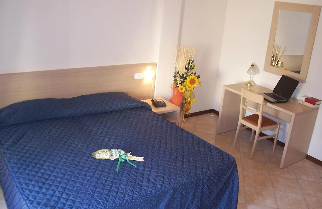 Hotel Ristorante Tre Leoni-1