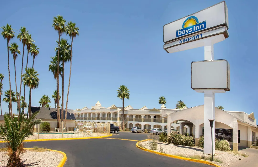 Days Inn By Wyndham Airport - Phoenix-1