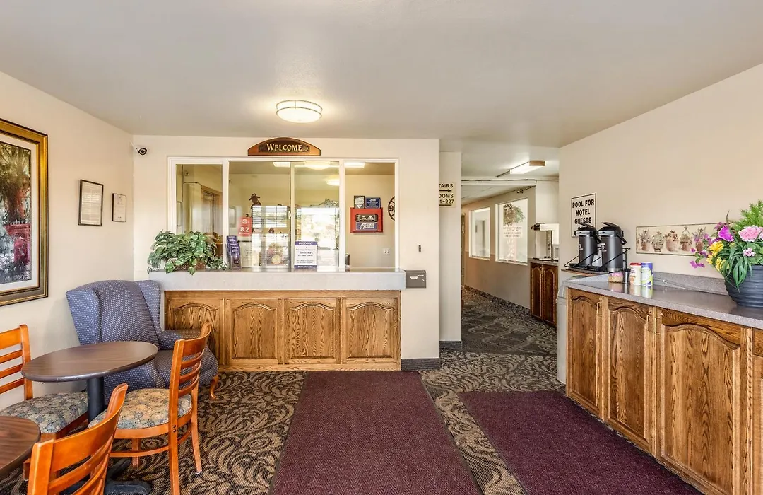 Americas Best Value Inn Burns-1