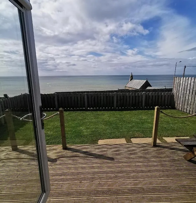 Allibella Shepherds Hut, Amazing Seaview, Private Garden, Pet Friendly-1