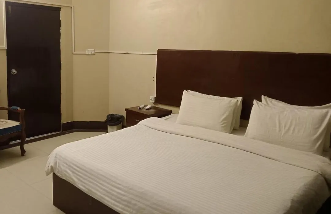 Hotel Inn Karachi-1