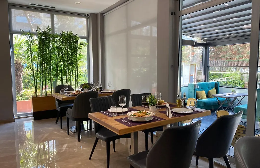 Doanesia Premium Hotel & Spa-1