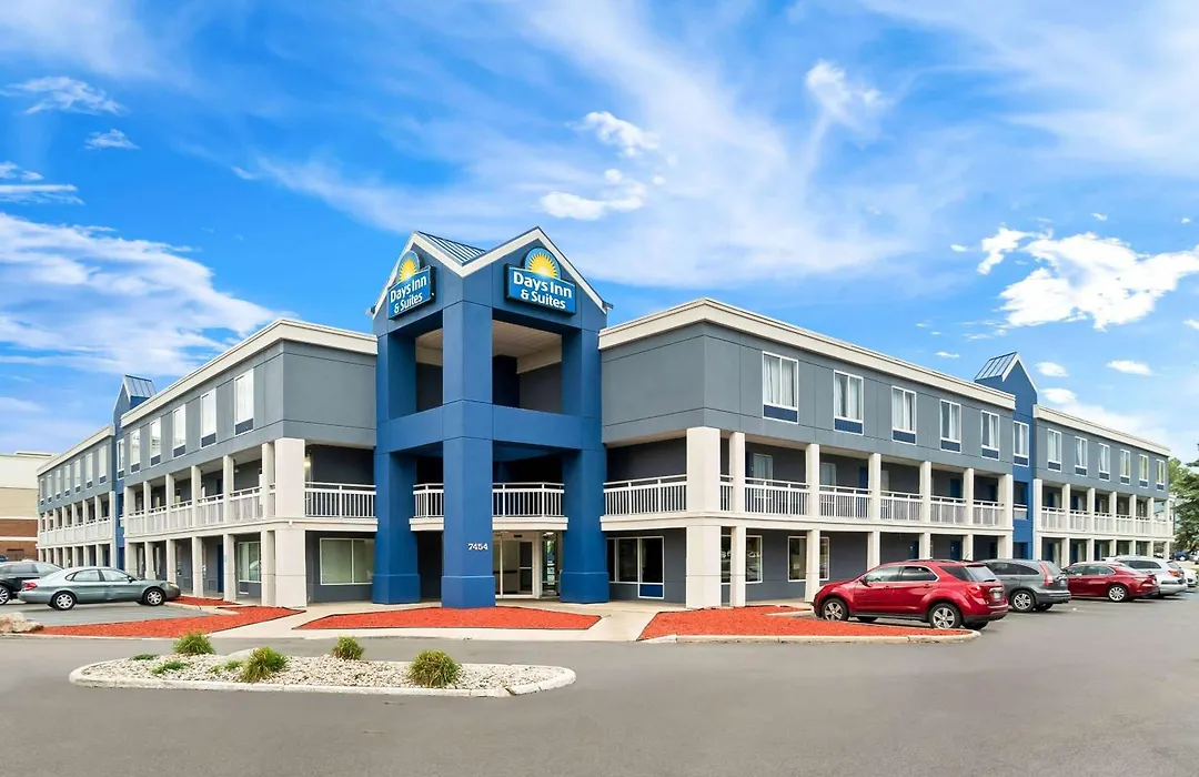 Days Inn & Suites By Wyndham Warren-1