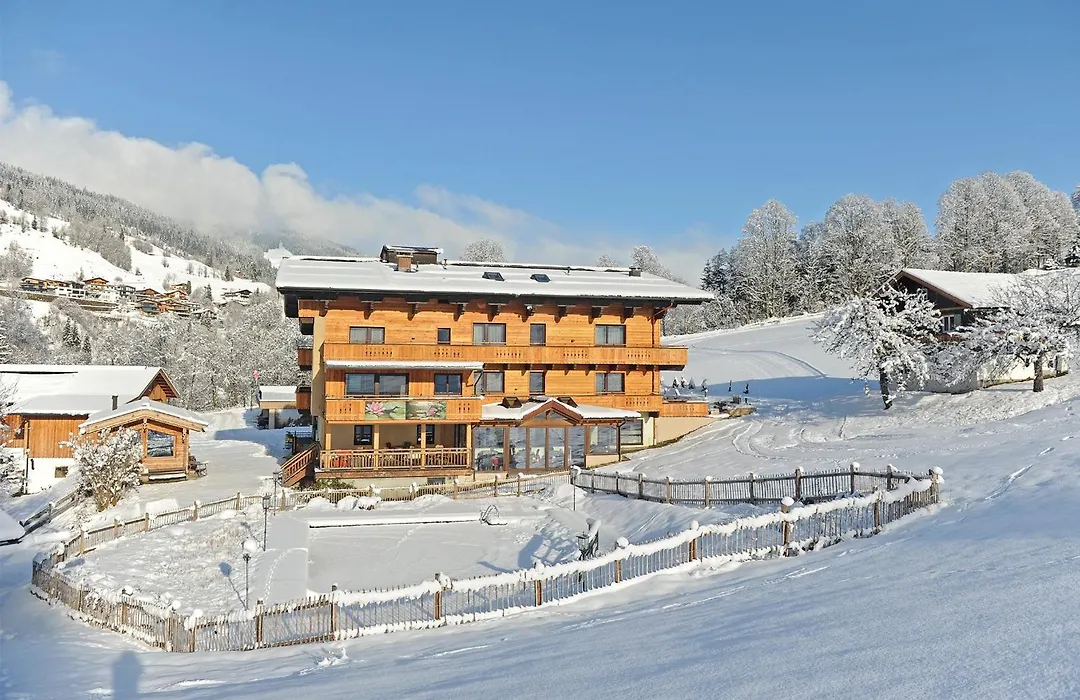 Ski in Ski out Hotel Unterellmau inkl Jokercard-1