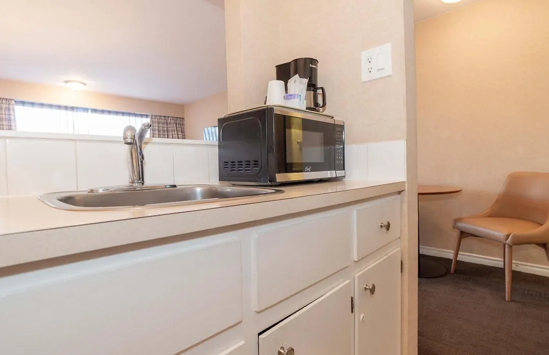 Sandman Hotel Cranbrook-1