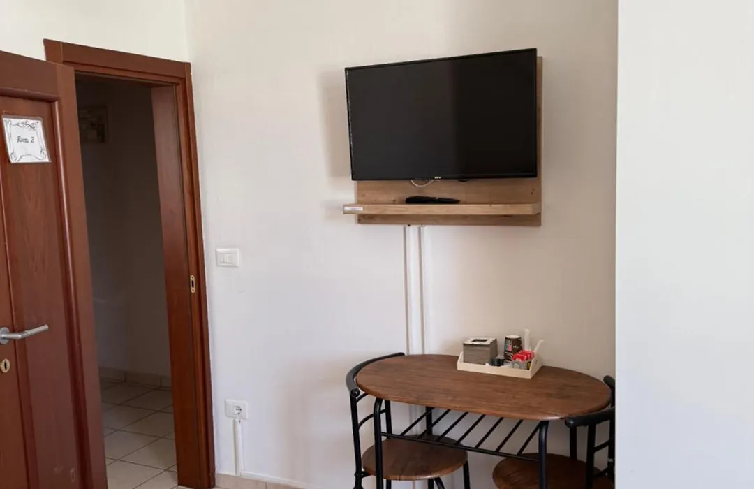 Affittacamere Home&Stazione Bologna-1