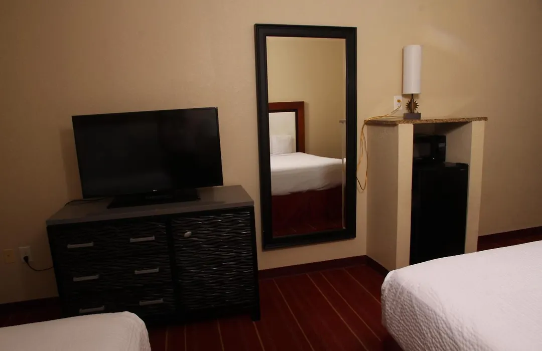 Days Inn By Wyndham Semmes Mobile-1