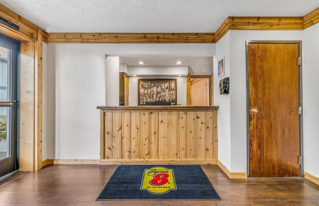 Super 8 By Wyndham Arcata-1