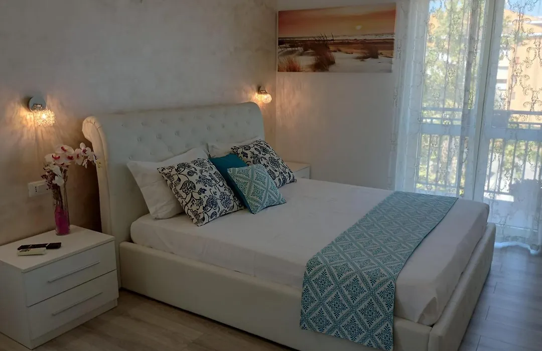 Viola Di Mare Rooms And Parking-1