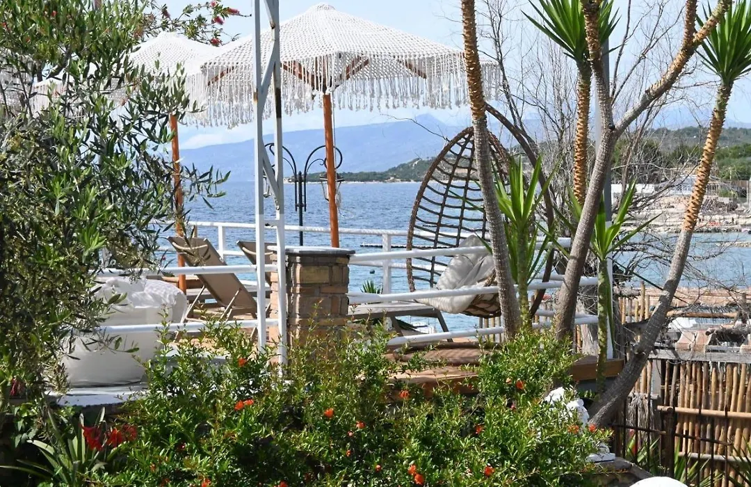 Emar Beachfront Hotel Ksamil-1