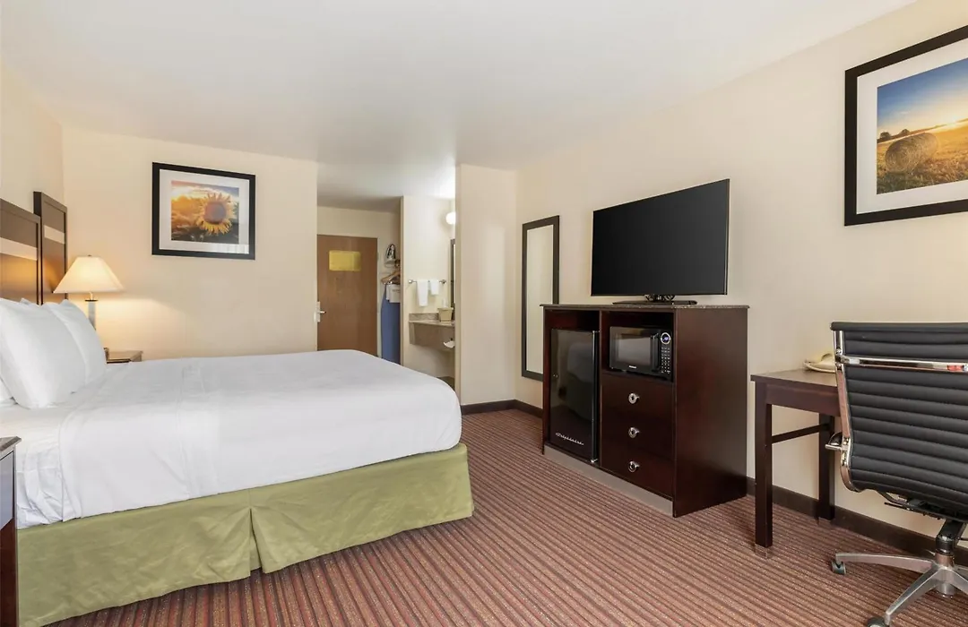 Best Western Parsons Inn-1