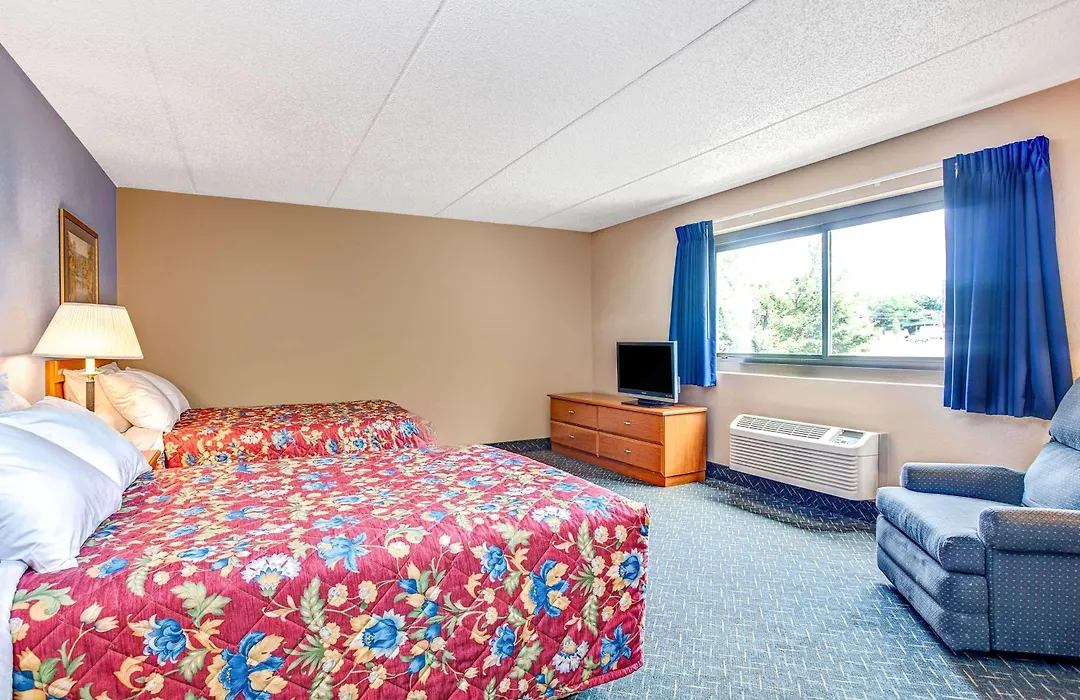 Super 8 By Wyndham Mahwah-1