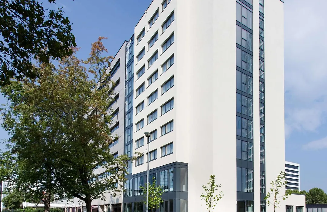 Radisson Blu Conference Hotel, Duesseldorf-1
