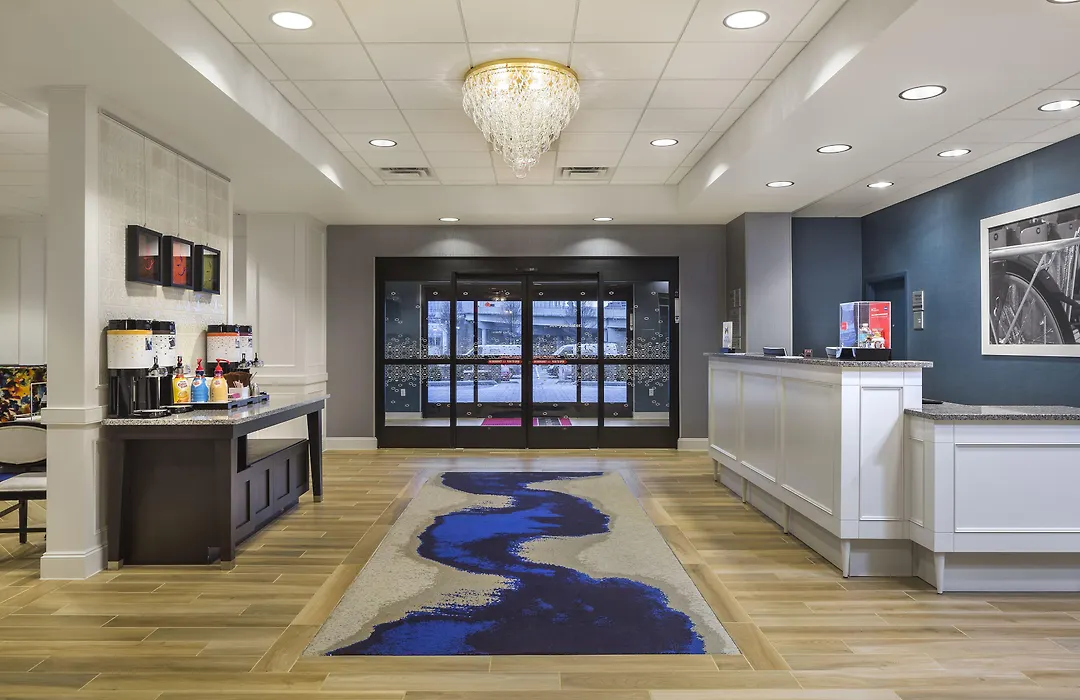 Hampton Inn & Suites Newport/Cincinnati, Ky-1