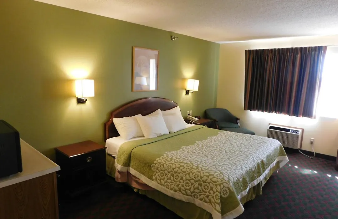 Days Inn By Wyndham Lexington Ne-1