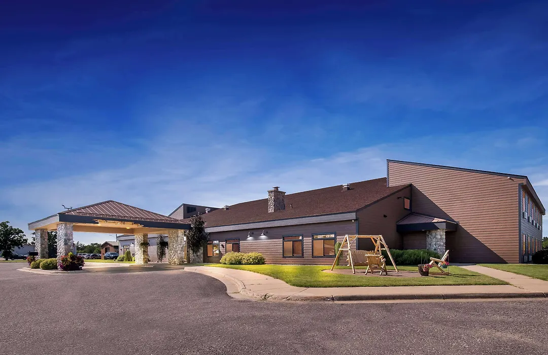 Heartland Inn & Suites, Surestay Collection By Best Western-1