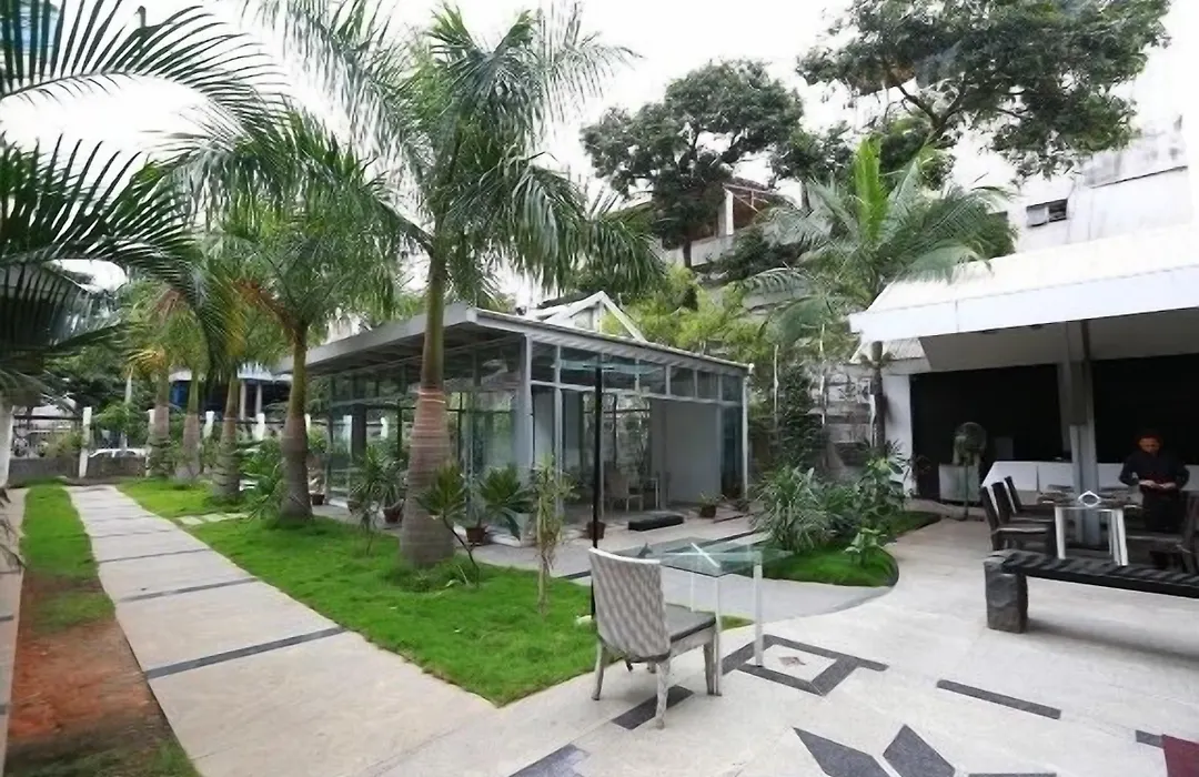 Highgates Hotel-1