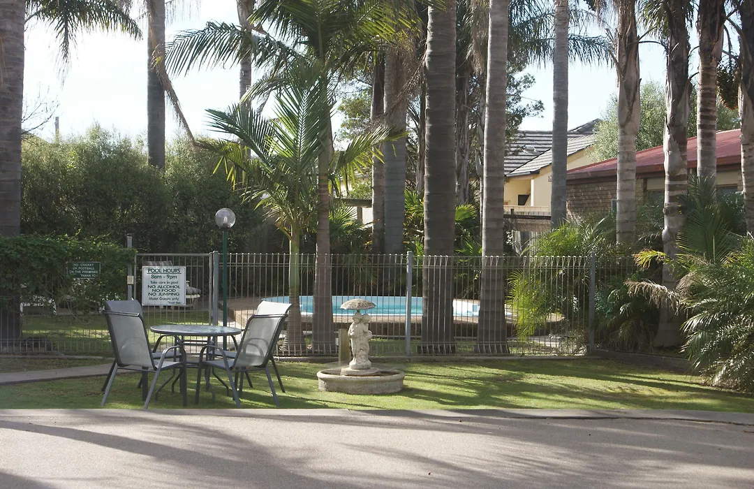 Sandbar Motel-1