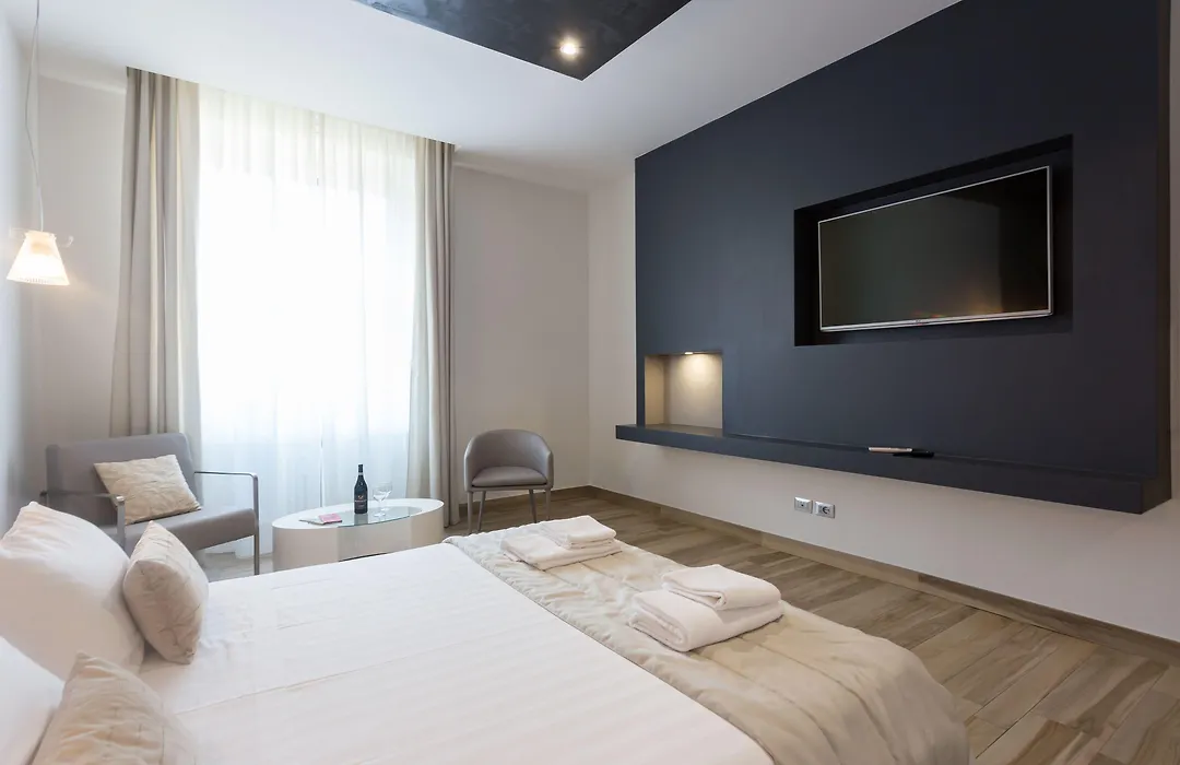 Aparthotel Durini-1