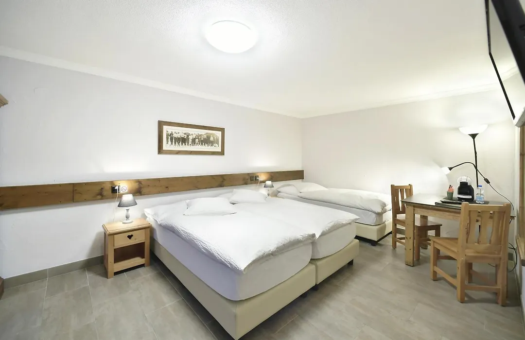 Hotel Le Chamois-1