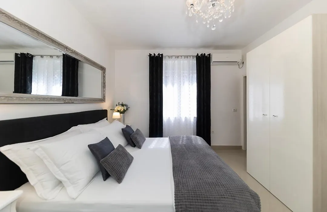 Central Square Luxury Boutique-1