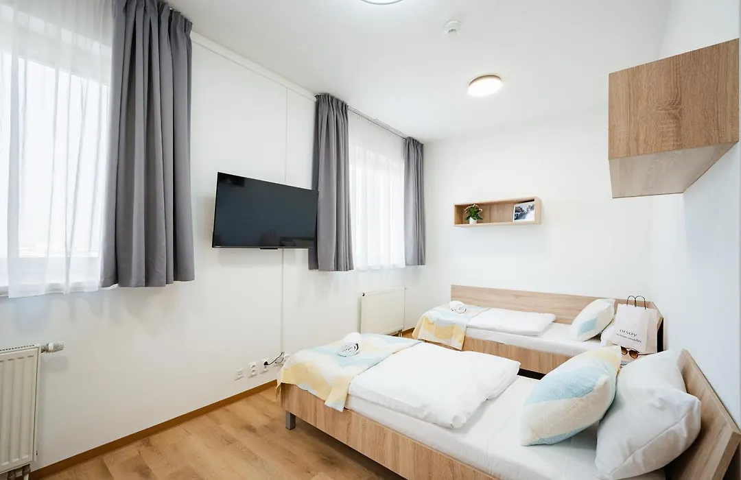 University Hotel-1